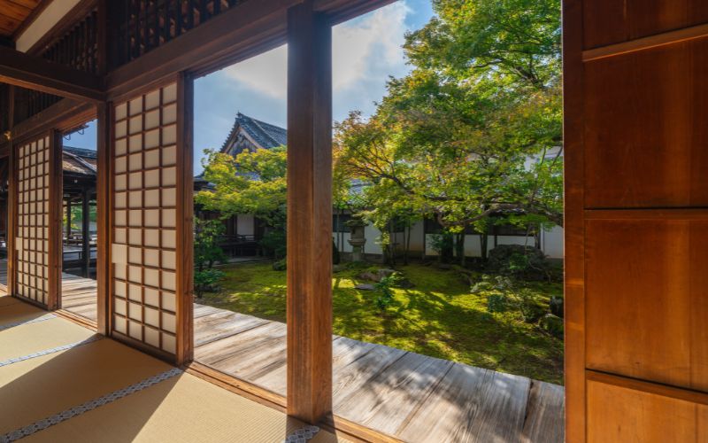 暮らすように泊まる